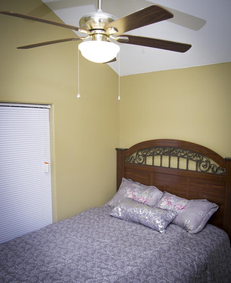 Casino Casita Villa Eagle Pass Room photo